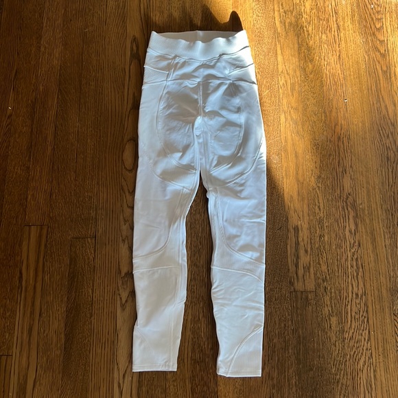 Lululemon Ambitious Super High Rise Tight RARE - Picture 3 of 8